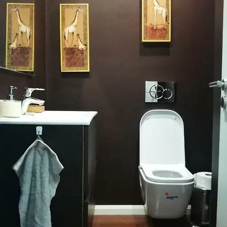 Centre Charm Apartment *